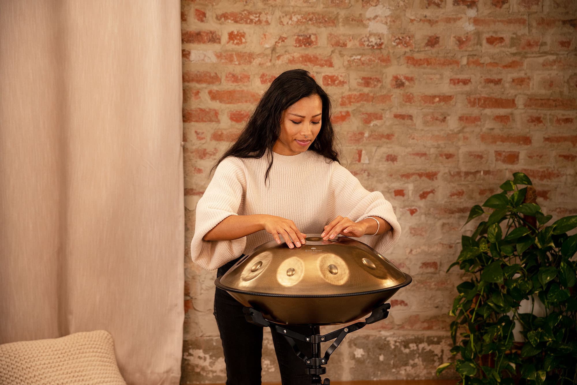 Sensory Handpan Stainless Steel D Amara 10 Notes 440 Hz - Vintage Gold